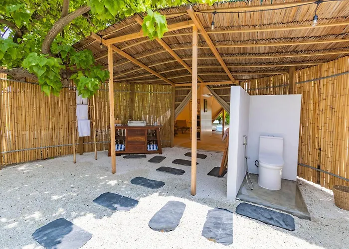 Maverick Surf & Dive Boutique Resort - Complimentary Airport Transport For Full Board Stays Of 6 Nights Or More